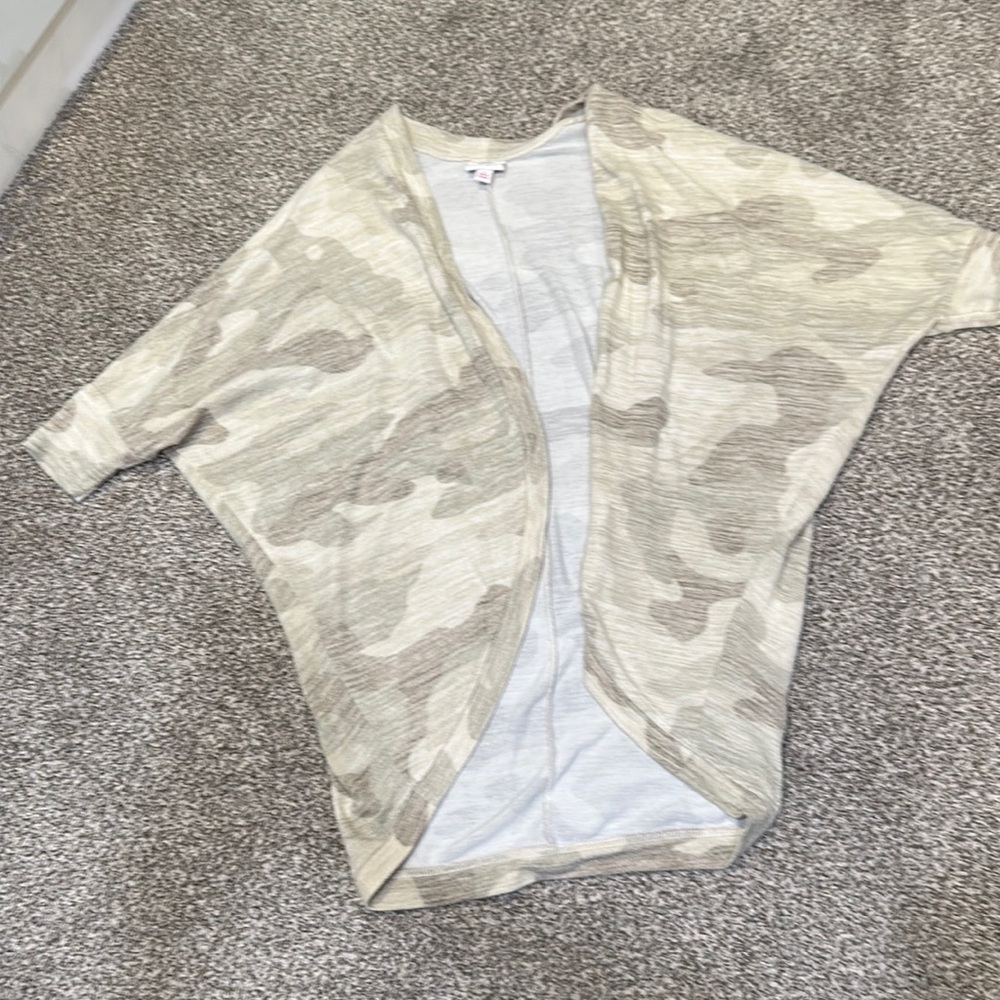 Camo Lularoe 3/4 length sleeve cardigan